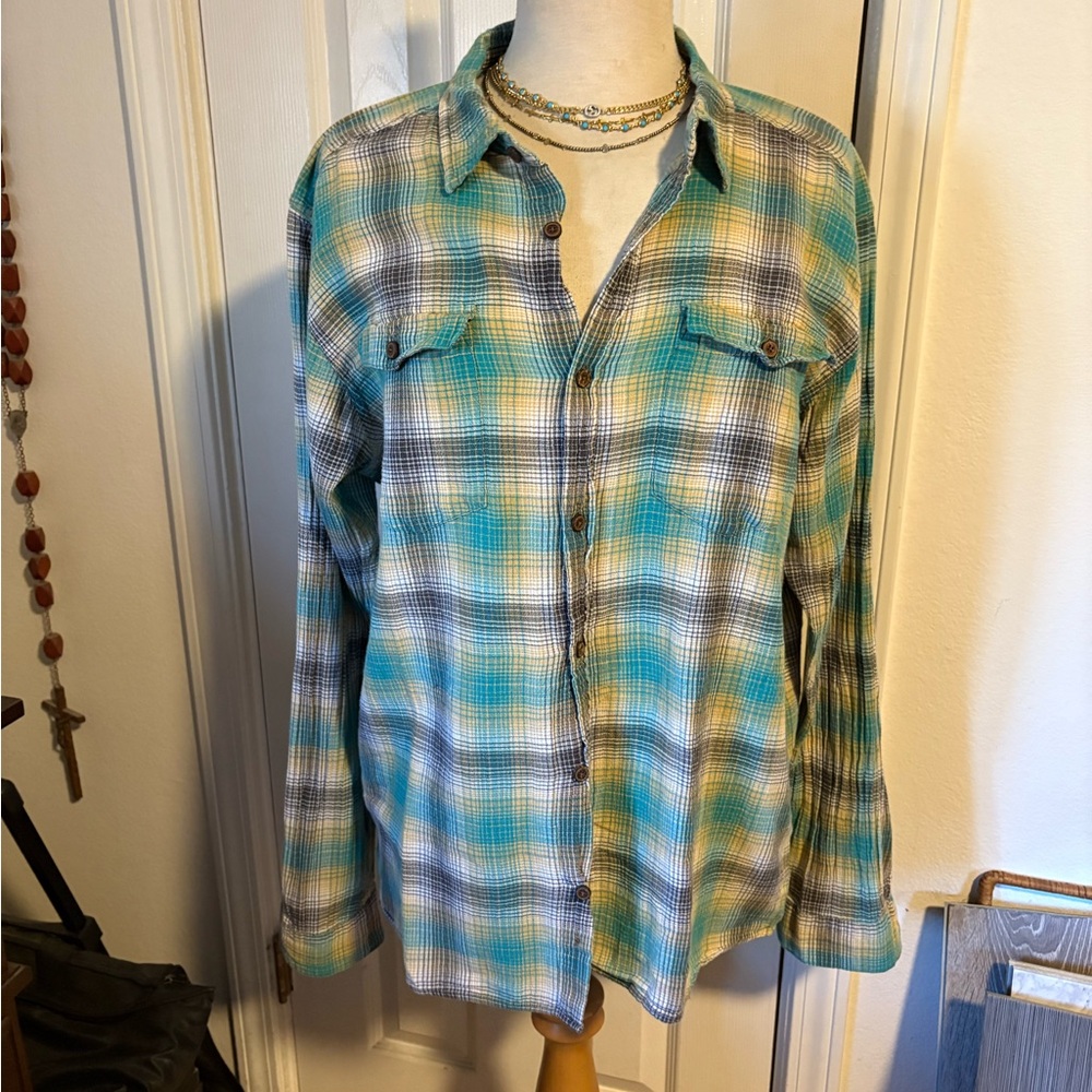 Women’s Patagonia Turquoise and White Plaid Organic Long Sleeve Shirt